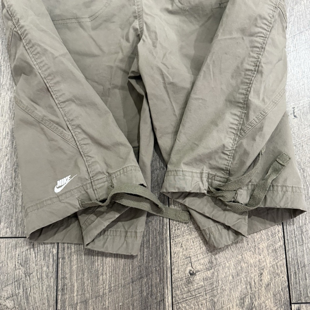 Vintage Nike Sportswear Shorts Womens Medium Green Chino Bermuda Outdoors Hiking - Picture 10 of 10